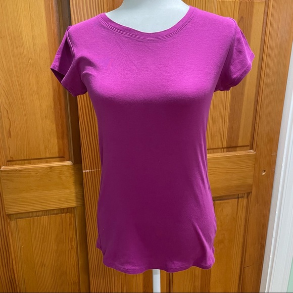 JCP Women’s Solid Fuchsia Cotton T-Shirt Size Medium - Picture 8 of 8